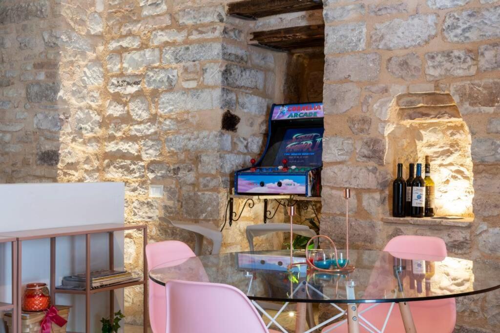 Cornelia Cavern Cosy Studio Apartment In Spello Extérieur photo