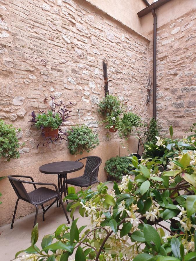 Cornelia Cavern Cosy Studio Apartment In Spello Extérieur photo
